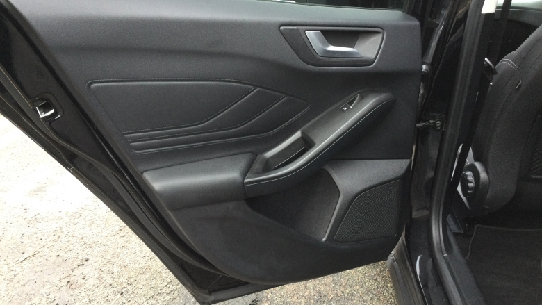 Ford Focus 1.0 EcoBoost 125 Titanium 5dr Petrol Hatchback